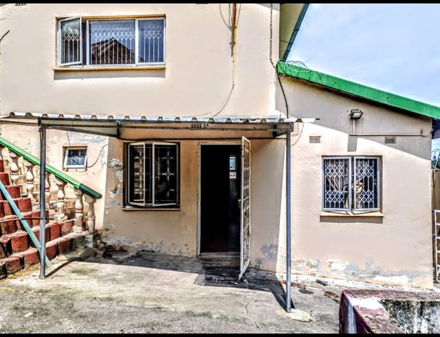 5 BEDROOM HOUSE FOR SALE IN SHALLCROSS